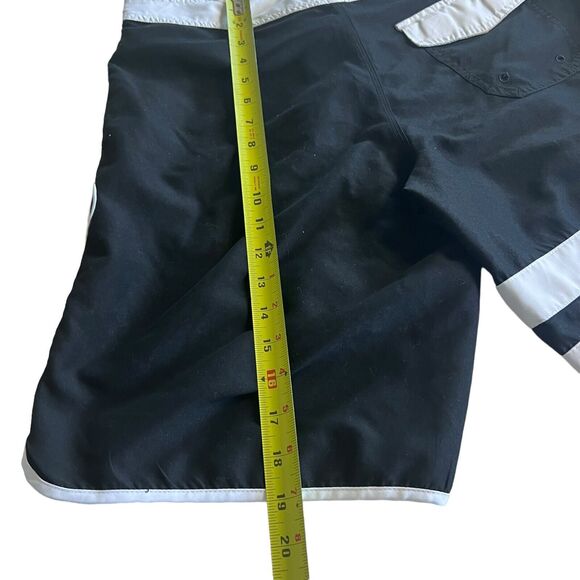 Hurley Swim Board Shorts Bottoms Mens Sz. 29 Black White Stripes Surfer Beach - Picture 8 of 10